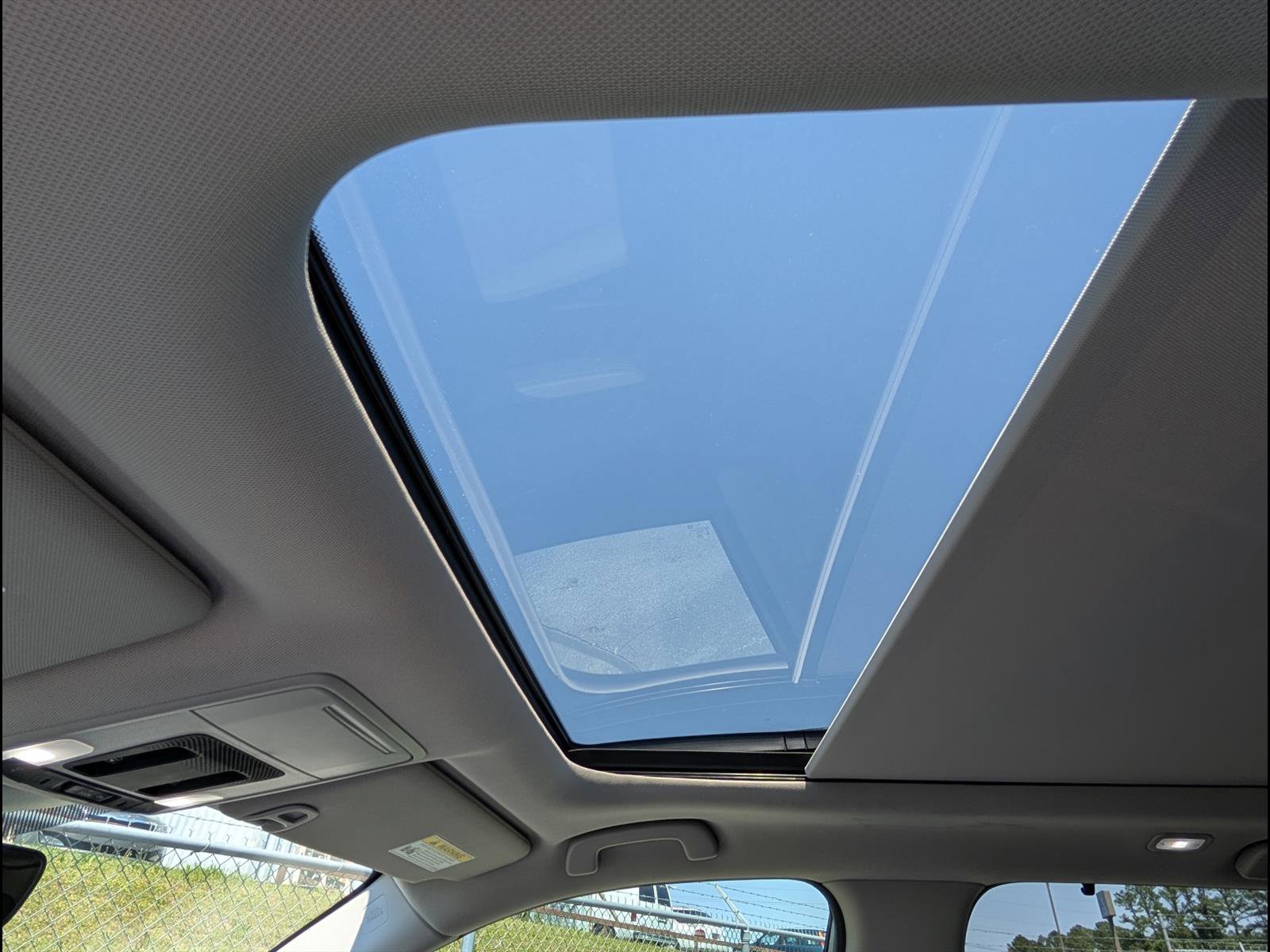 Certified 2025 Honda Pilot Touring image 11