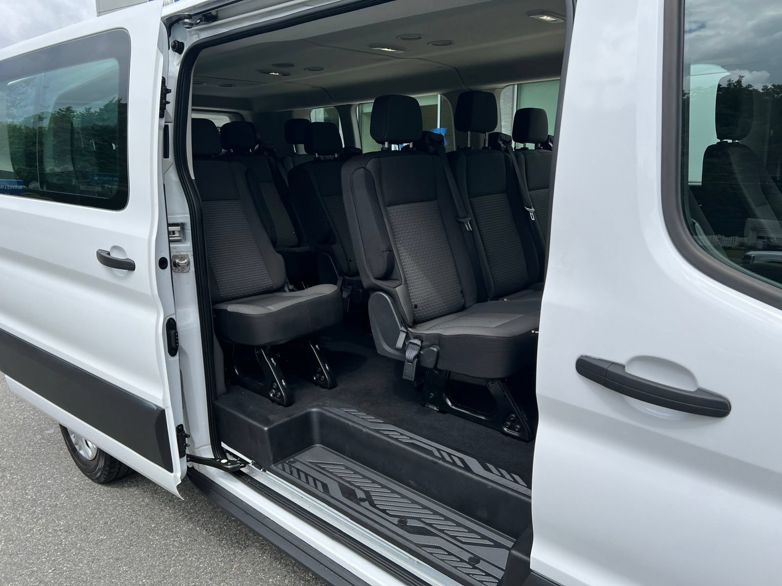 Used 2026 Ford Transit 350 XLT RWD image 9