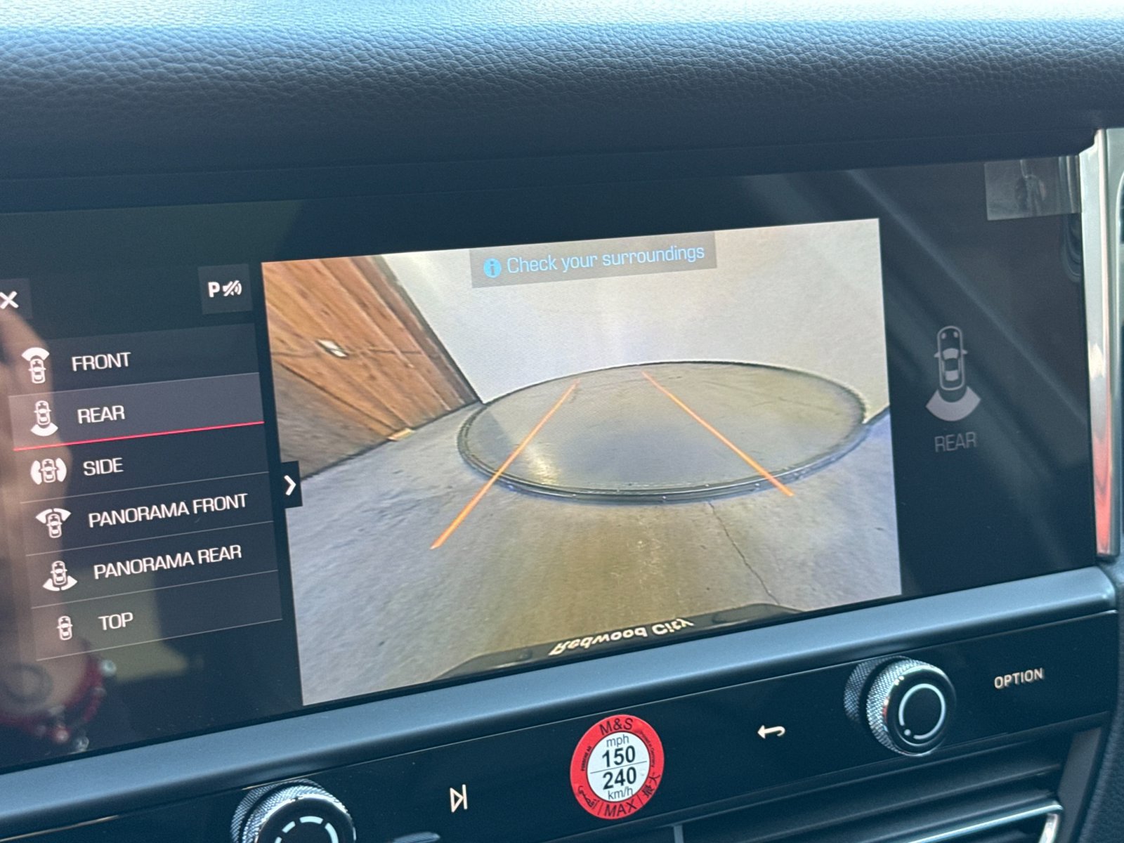 Certified 2026 Porsche Macan AWD/4WD image 24
