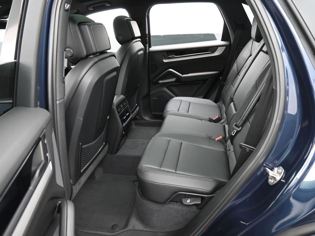 New 2026 Porsche Cayenne S image 25