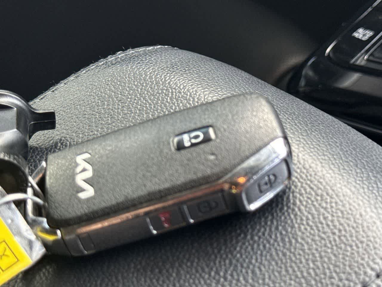 Used 2023 Kia Sportage EX FWD image 28