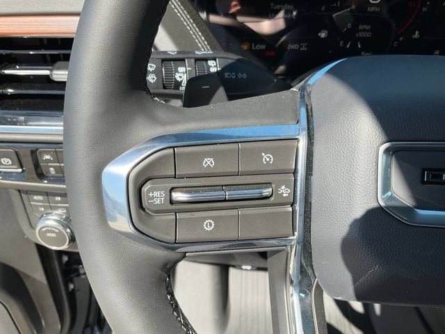 New 2026 GMC Yukon Denali w/ Sun & Power Step Package AWD/4WD image 9