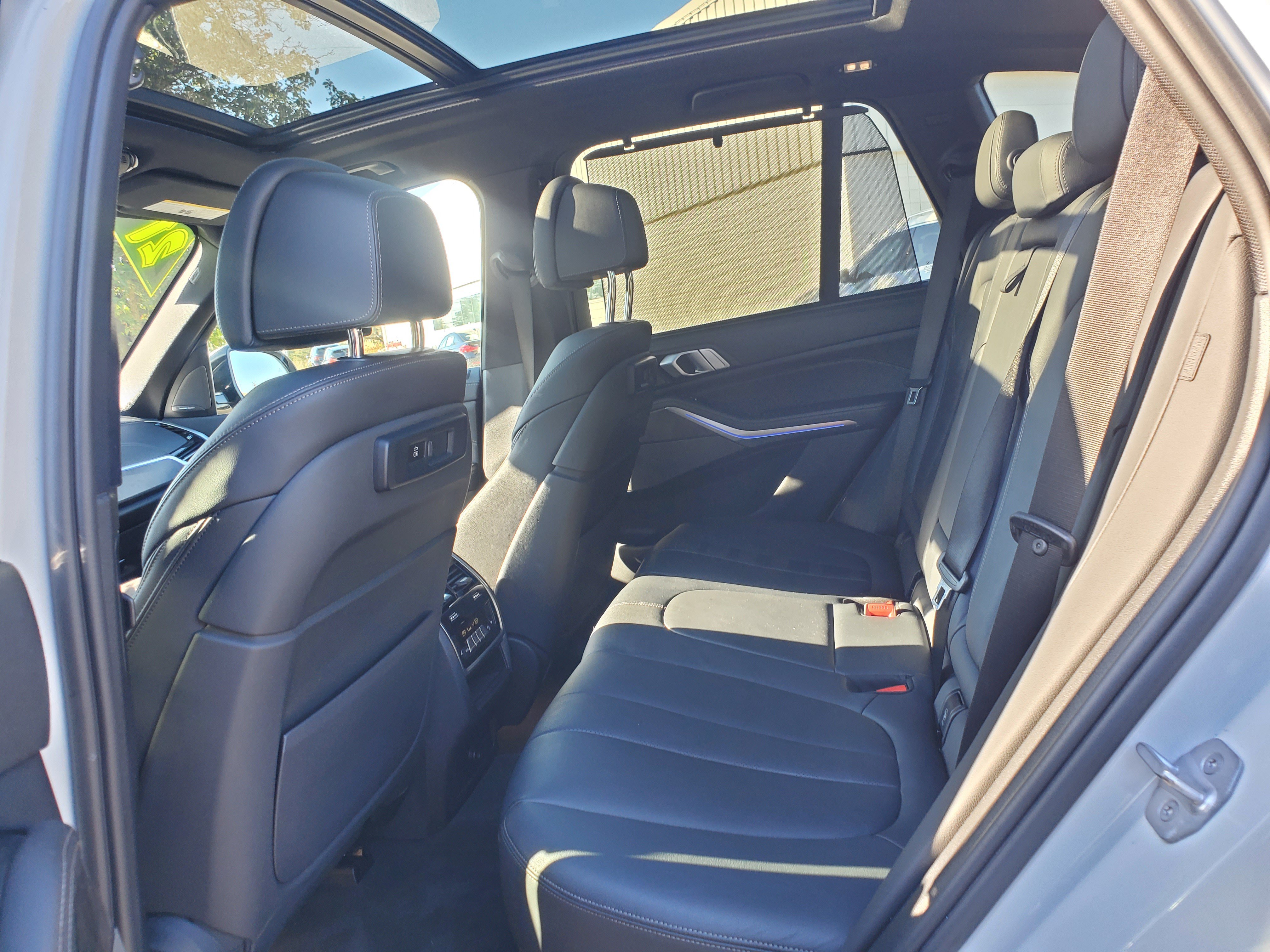 Used 2021 BMW X5 xDrive40i w/ M Sport Package AWD/4WD image 33