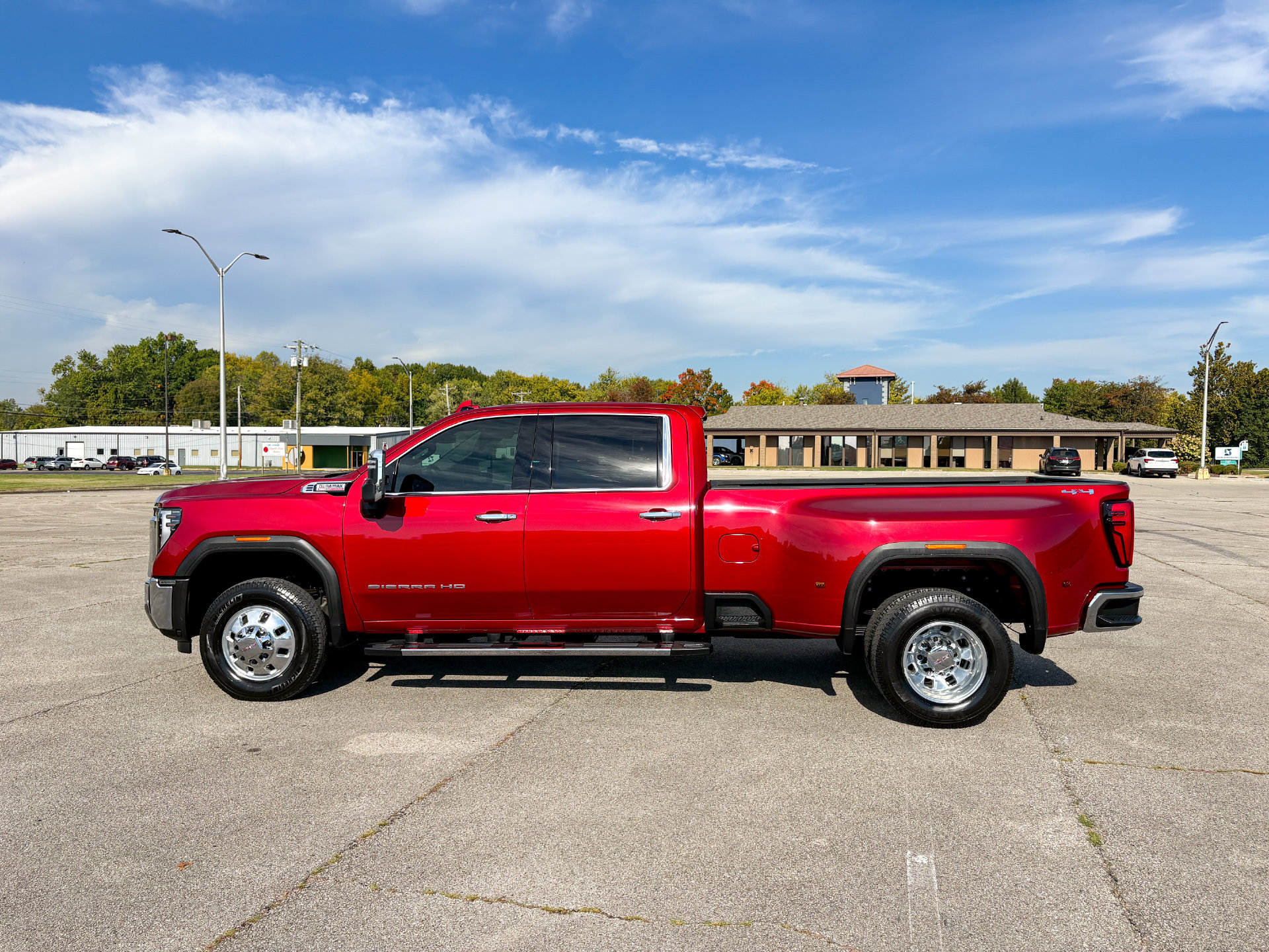 Used 2024 GMC Sierra 3500 SLT AWD/4WD image 6