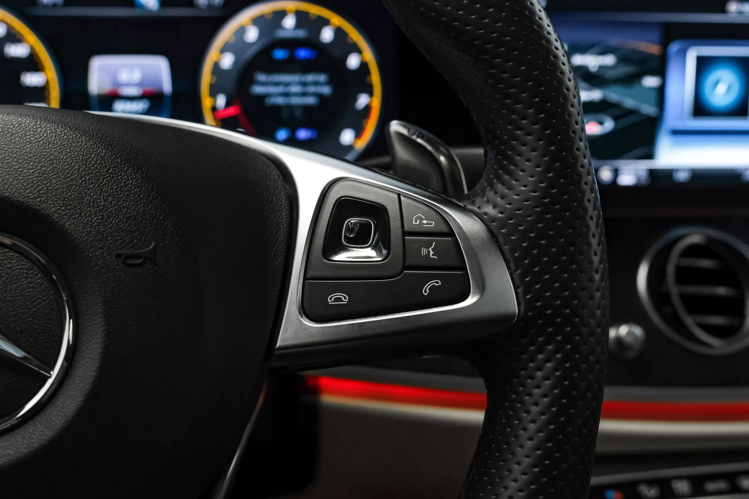 Used 2018 Mercedes-Benz E 63 AMG S image 13