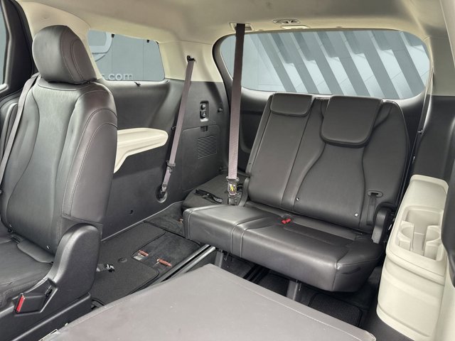 Used 2024 Kia Carnival SX image 28