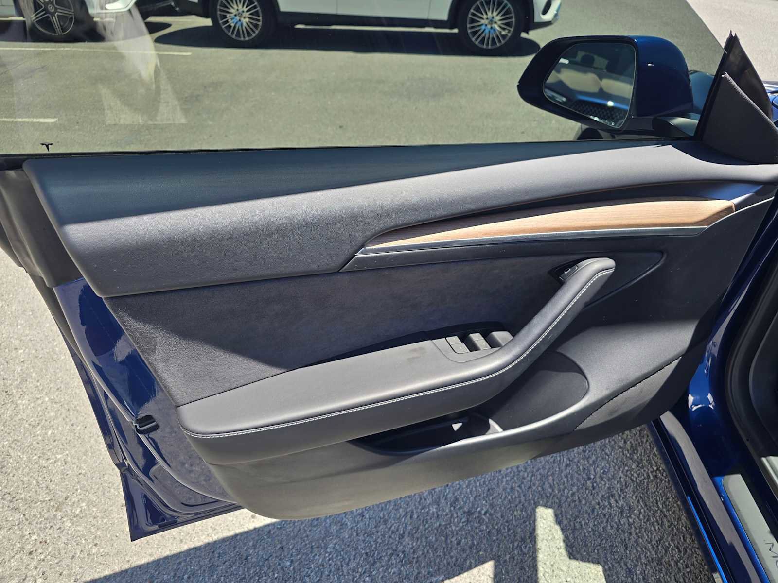 Used 2023 Tesla Model 3 Standard Range RWD image 19
