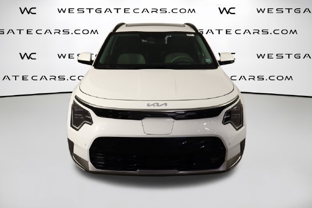 Used 2023 Kia Niro Wave FWD image 2