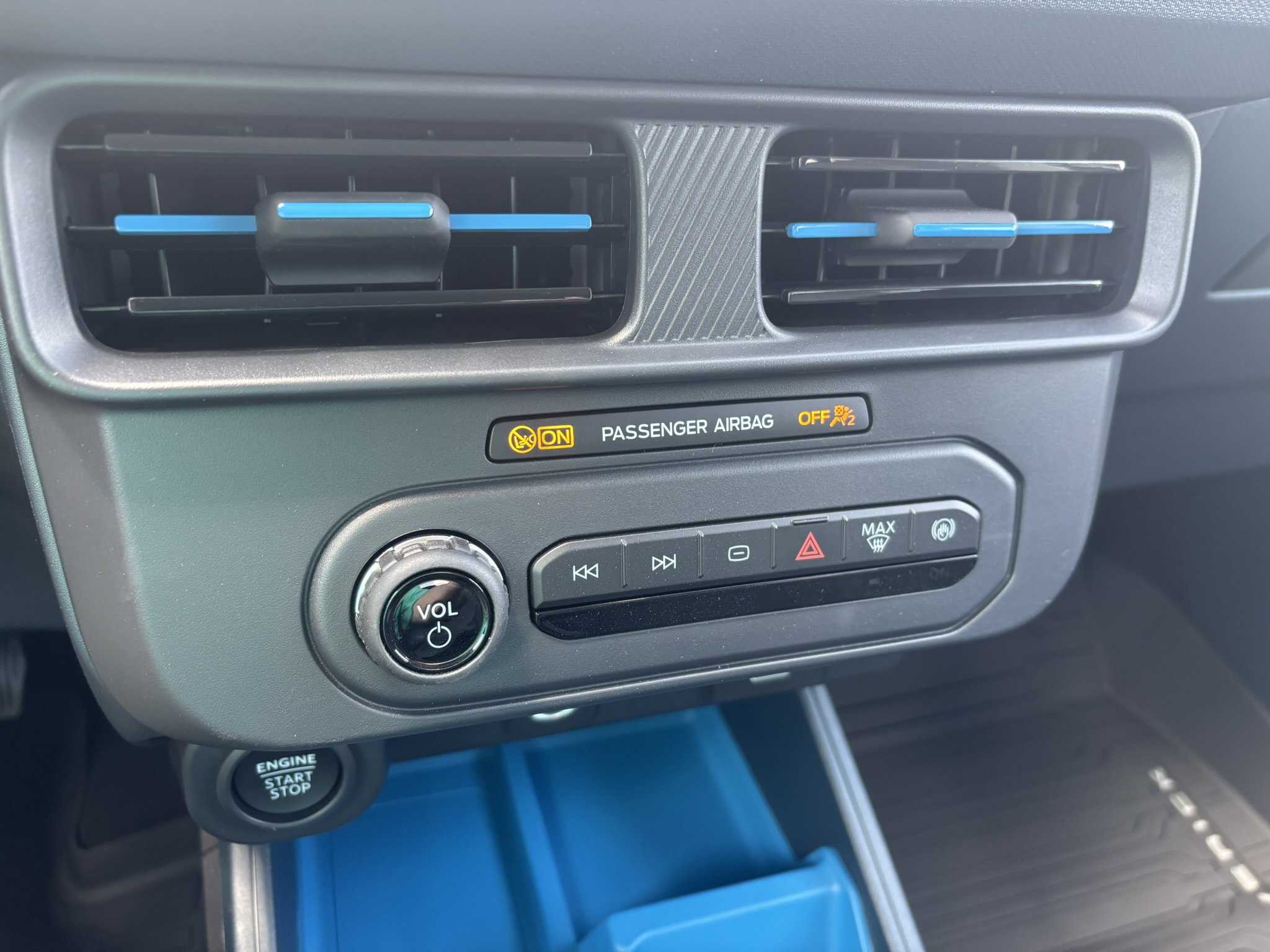 New 2025 Ford Maverick XLT image 13