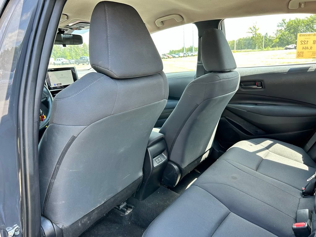 Used 2025 Toyota Corolla LE FWD image 18