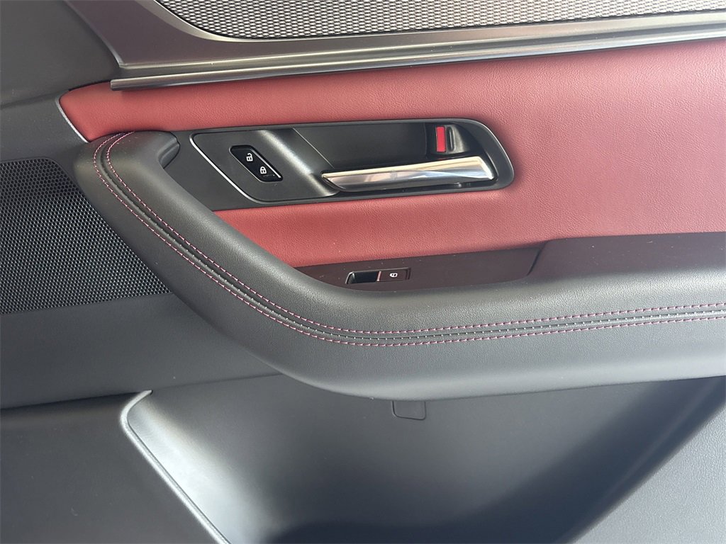 New 2025 MAZDA CX-70 Plug-In Hybrid w/ Premium Plus image 9