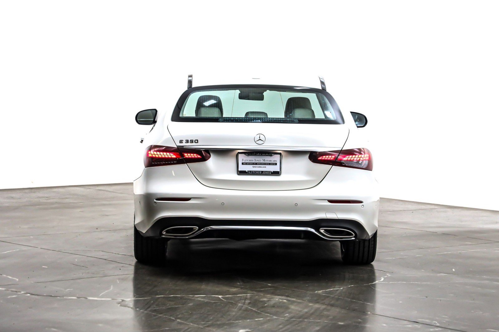 Used 2022 Mercedes-Benz E 350 Sedan image 3