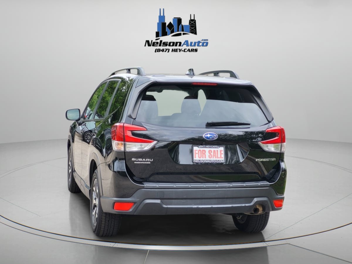 Used 2021 Subaru Forester Premium AWD/4WD image 7