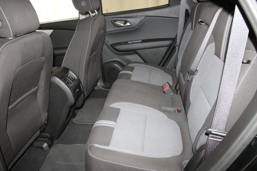 Used 2025 Chevrolet Blazer LT image 18