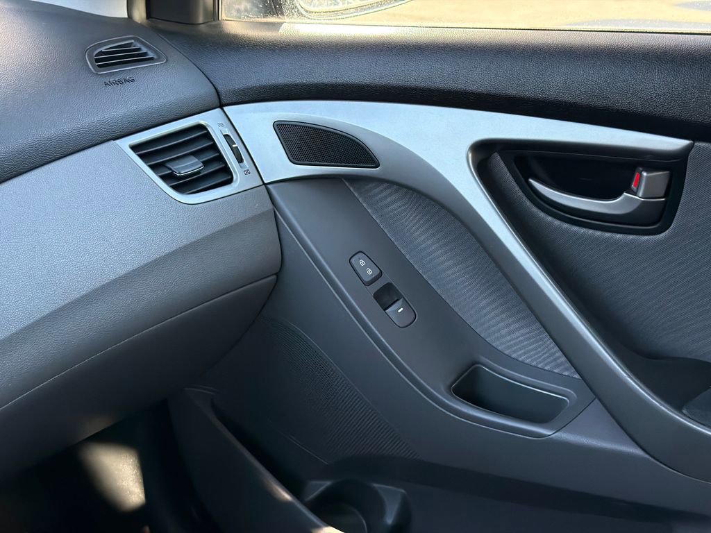Used 2012 Hyundai Elantra GLS w/ Preferred Pkg 3 image 24