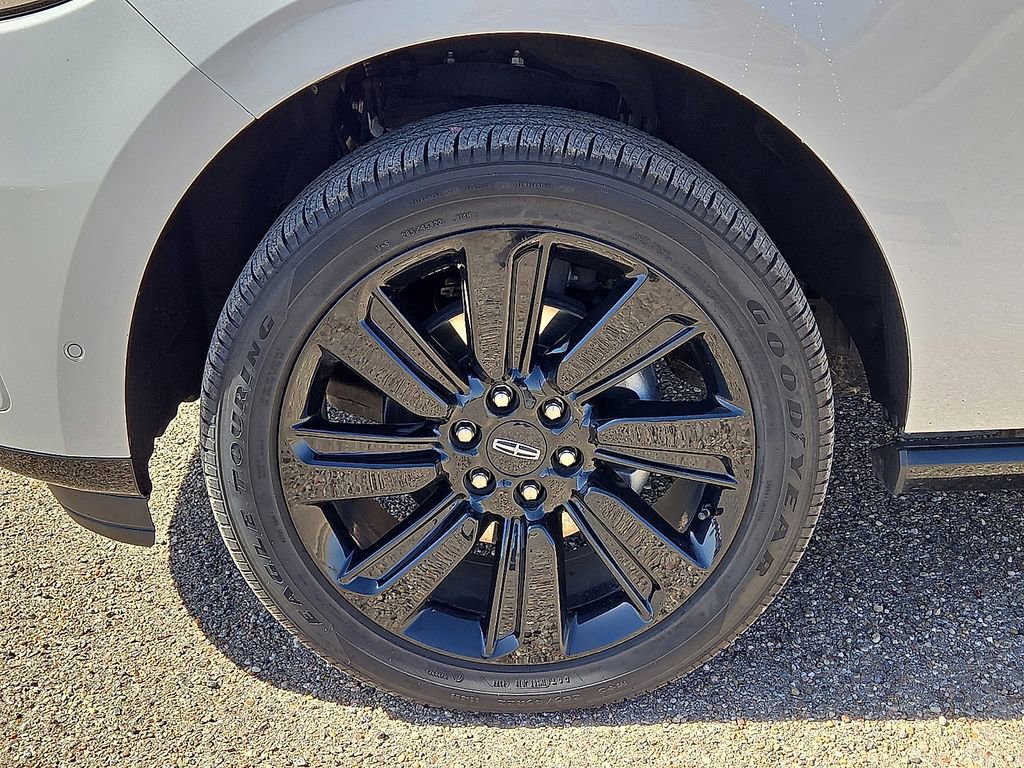 Used 2024 Lincoln Navigator L Reserve image 11