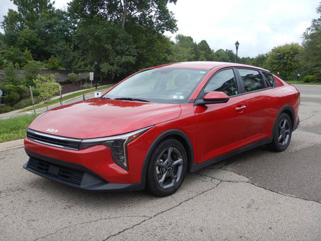 Used 2025 Kia K4 FWD image 1