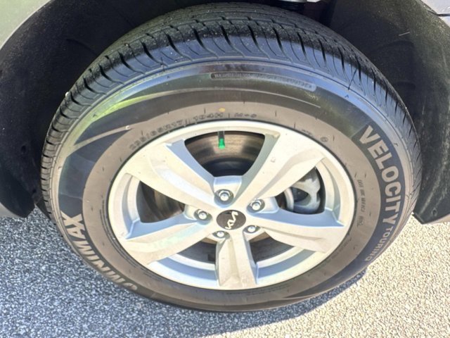 Used 2024 Kia Sorento LX image 30