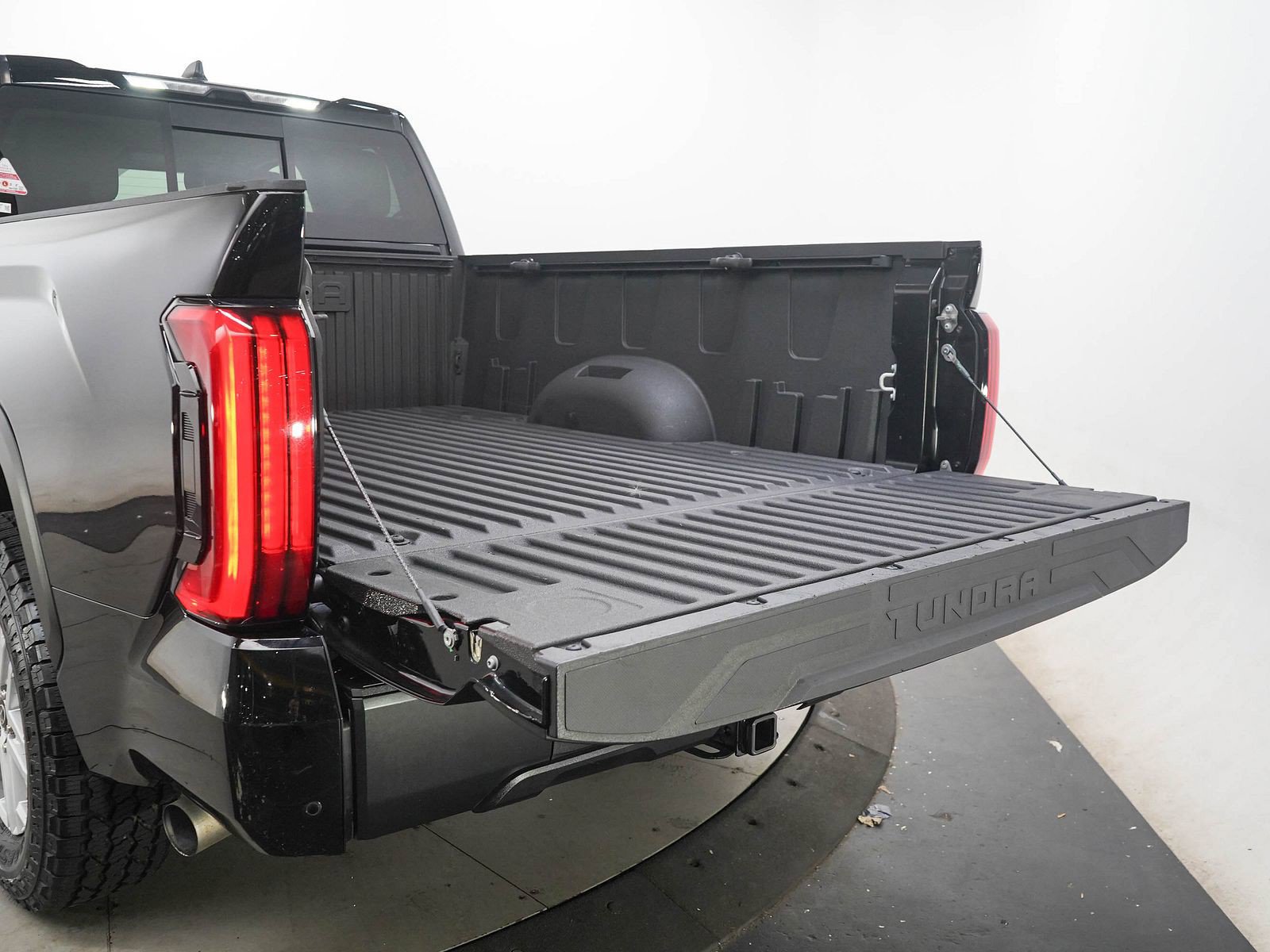 Used 2024 Toyota Tundra SR5 w/ SR5 Premium Package AWD/4WD image 9