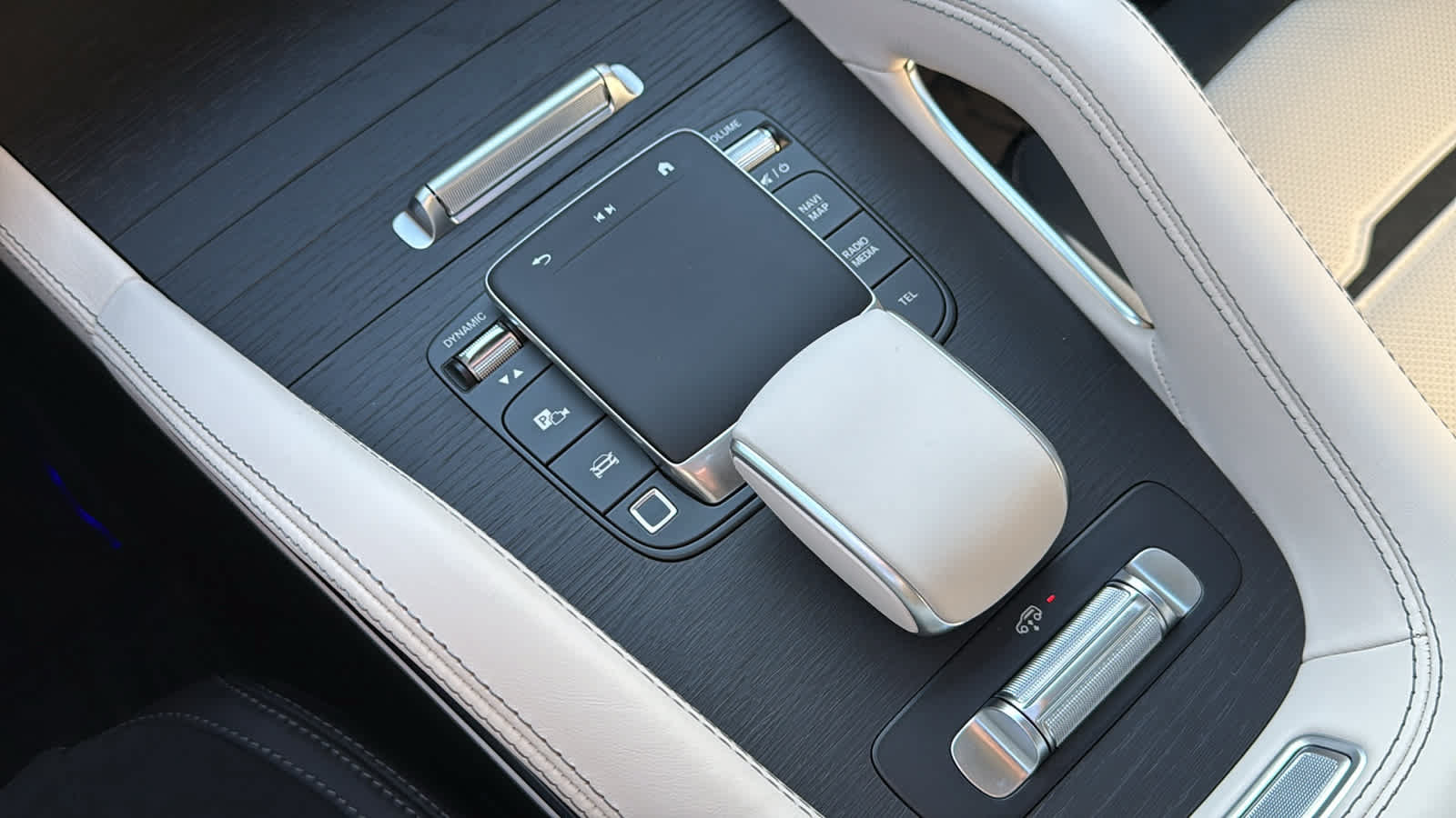 New 2026 Mercedes-Benz GLE 53 AMG 4MATIC image 24