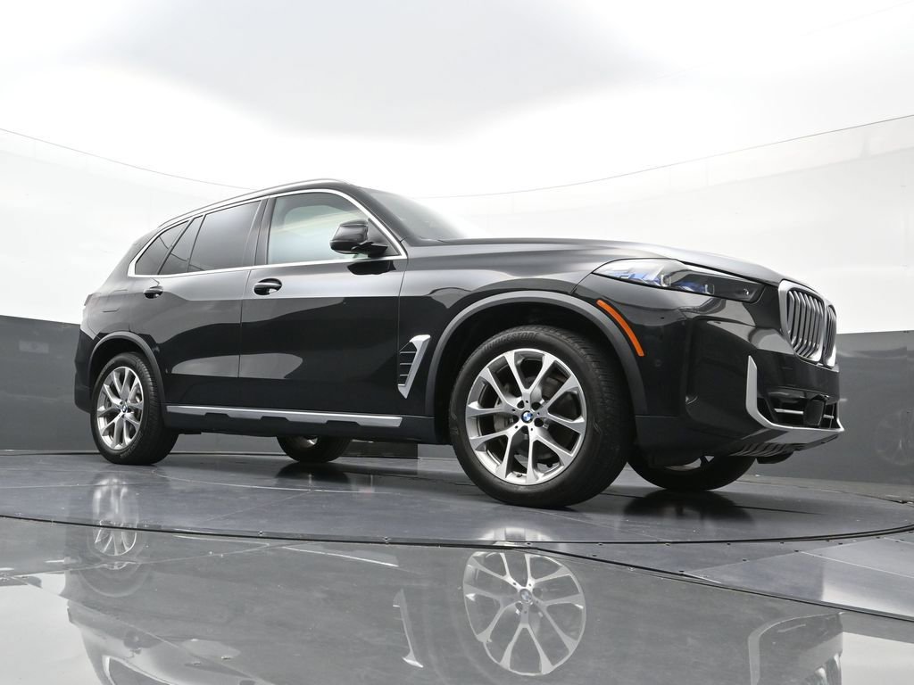 Used 2024 BMW X5 xDrive40i w/ Premium Package image 22