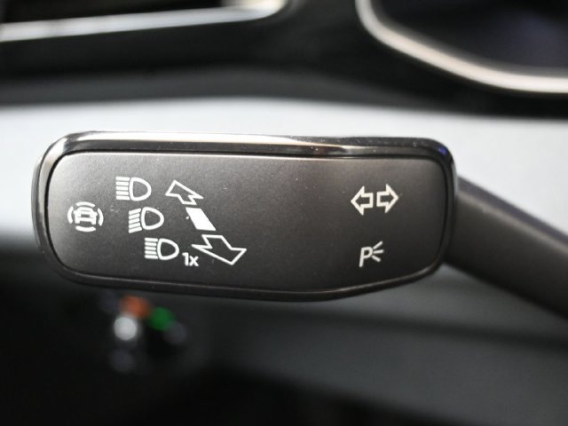 Used 2026 Volkswagen Jetta SE FWD image 27