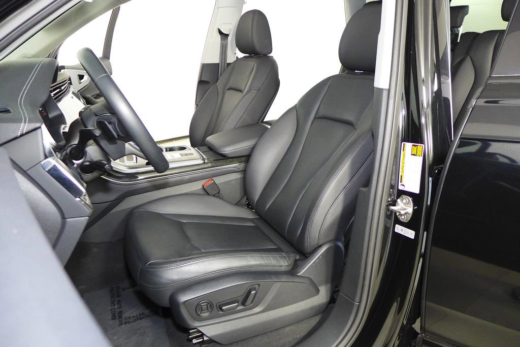 Used 2023 Audi Q7 2.0T Premium Plus w/ Premium Plus Package AWD/4WD image 23
