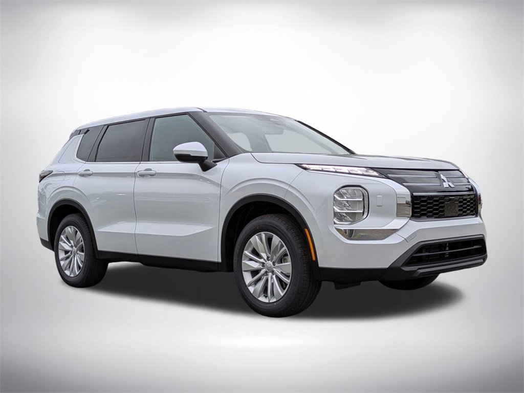 New 2025 Mitsubishi Outlander ES image 2
