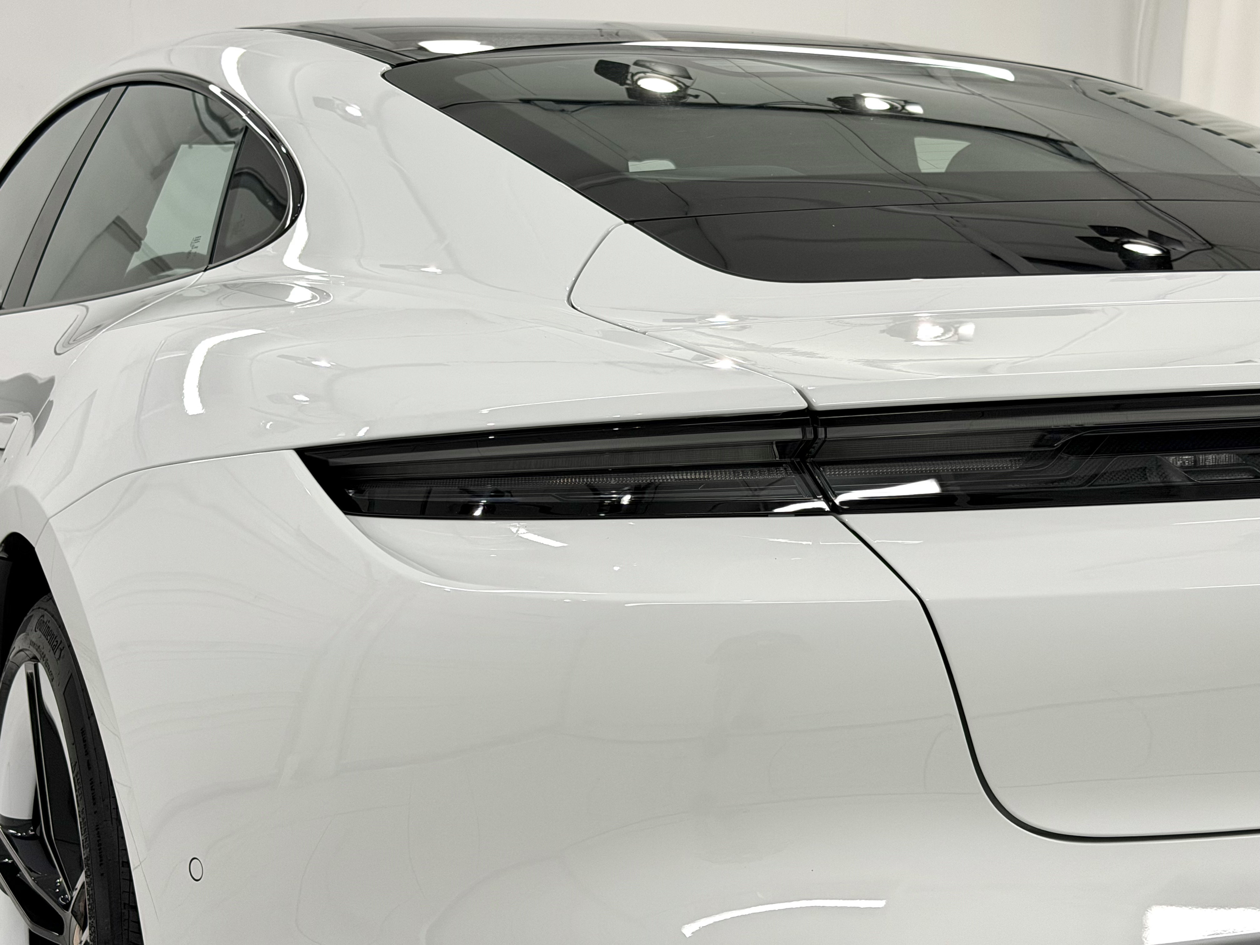 New 2026 Porsche Taycan 4S AWD/4WD image 18