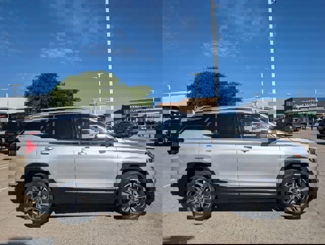 Used 2020 GMC Terrain SLT image 3