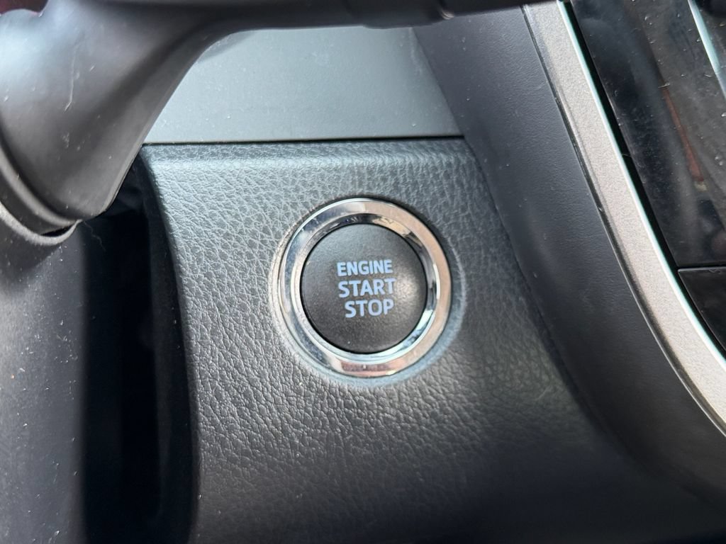 Used 2022 Toyota Camry XSE FWD image 29