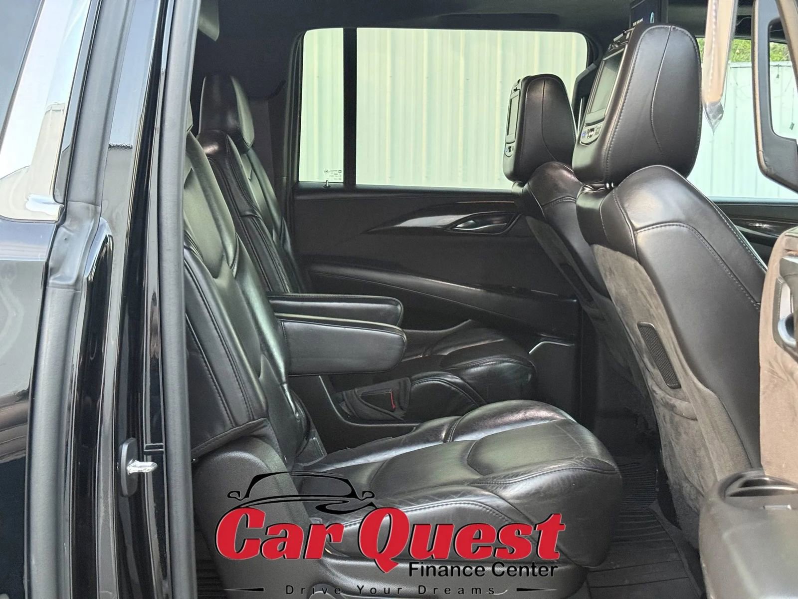 Used 2017 Cadillac Escalade ESV Platinum AWD/4WD image 21