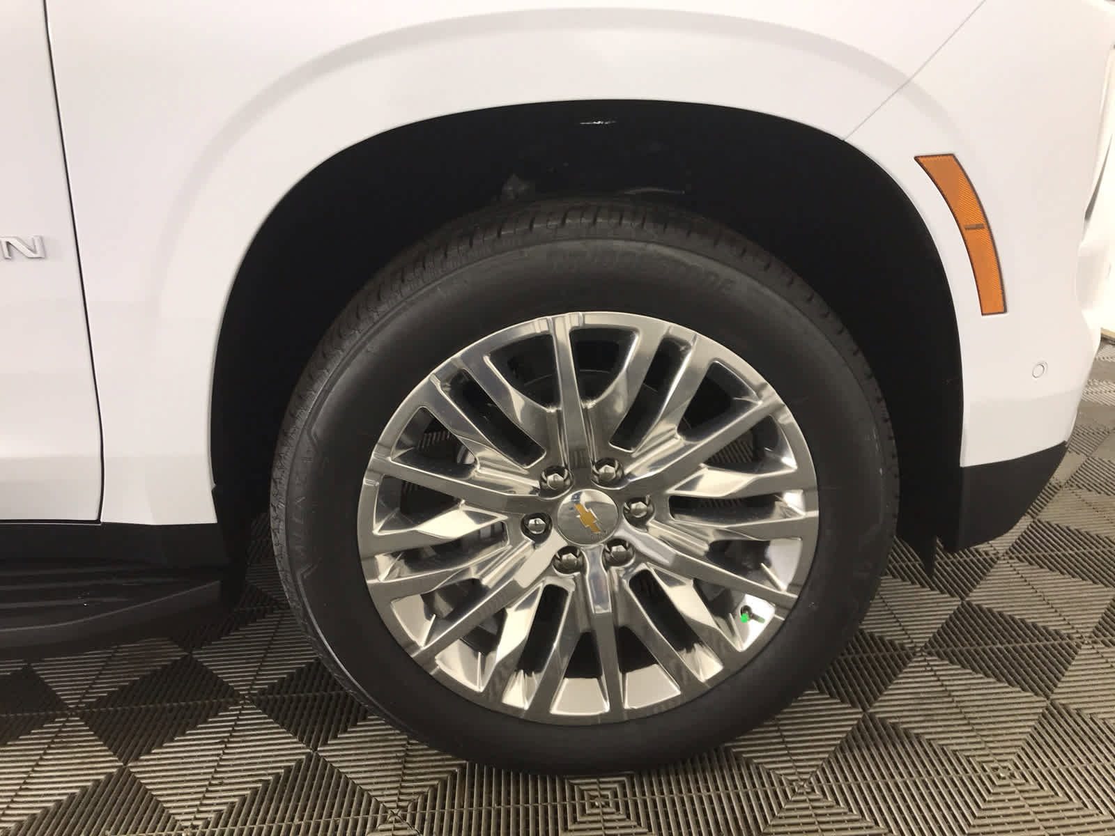 New 2026 Chevrolet Suburban High Country w/ Sun And Tow Package image 32