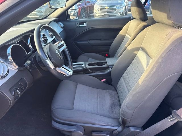 Used 2006 Ford Mustang Convertible image 7