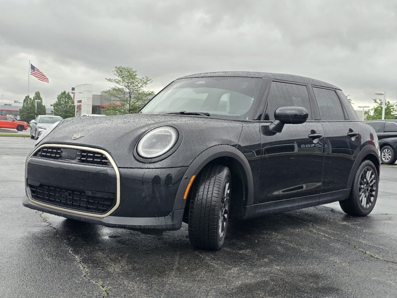 Used 2026 MINI Cooper 4-Door Hardtop FWD image 11