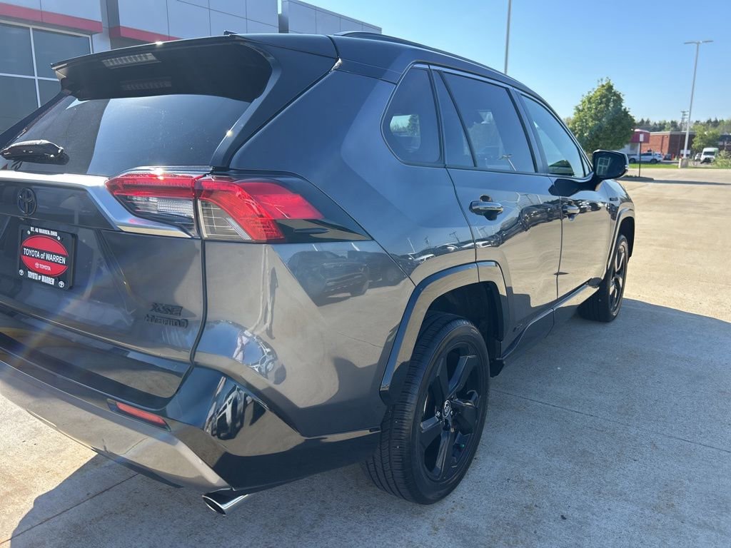 Used 2020 Toyota RAV4 XSE w/ XSE Grade Weather Package AWD/4WD image 10