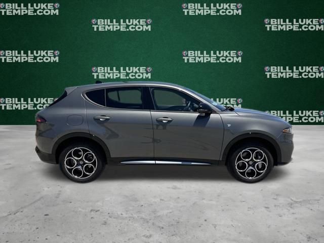 Used 2024 Alfa Romeo Tonale Ti AWD/4WD image 4