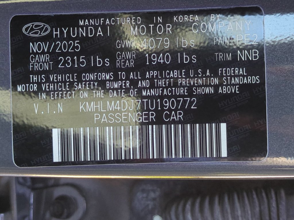 Used 2026 Hyundai Elantra Hybrid FWD image 32