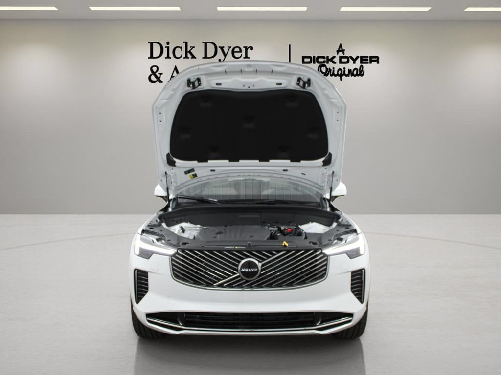 New 2026 Volvo XC90 B5 Core AWD/4WD image 46