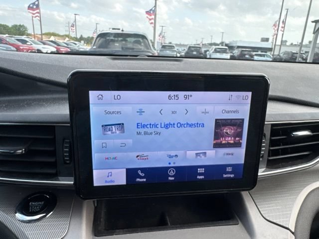 Used 2023 Ford Explorer XLT w/ Equipment Group 202A AWD/4WD image 31