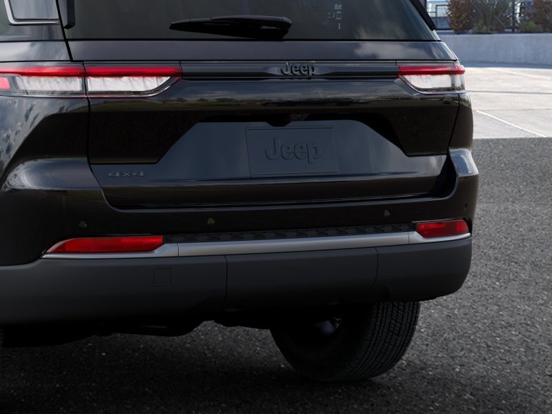 New 2026 Jeep Grand Cherokee Altitude AWD/4WD image 13