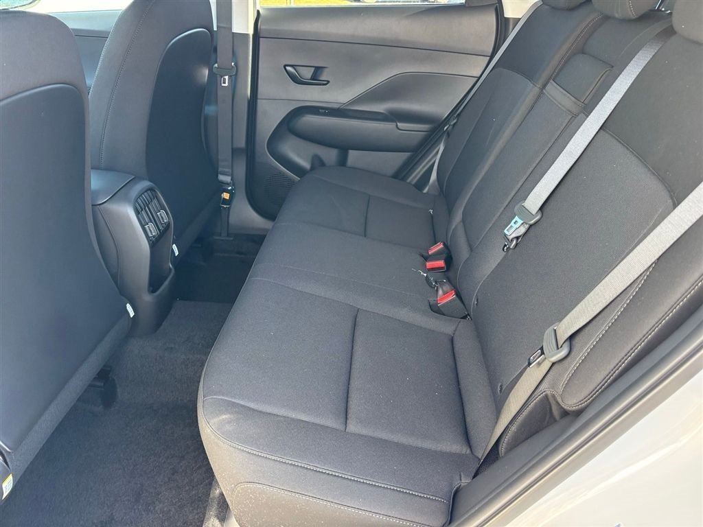 Used 2026 Hyundai Kona SEL Sport FWD image 12