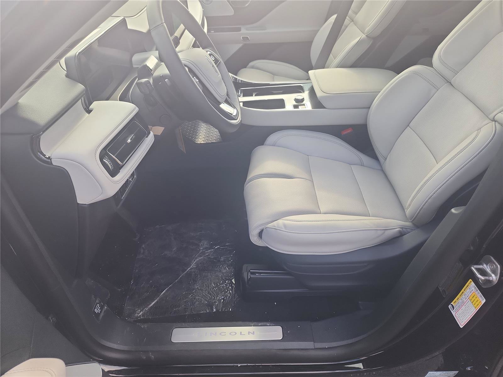 New 2026 Lincoln Aviator Reserve AWD/4WD image 13