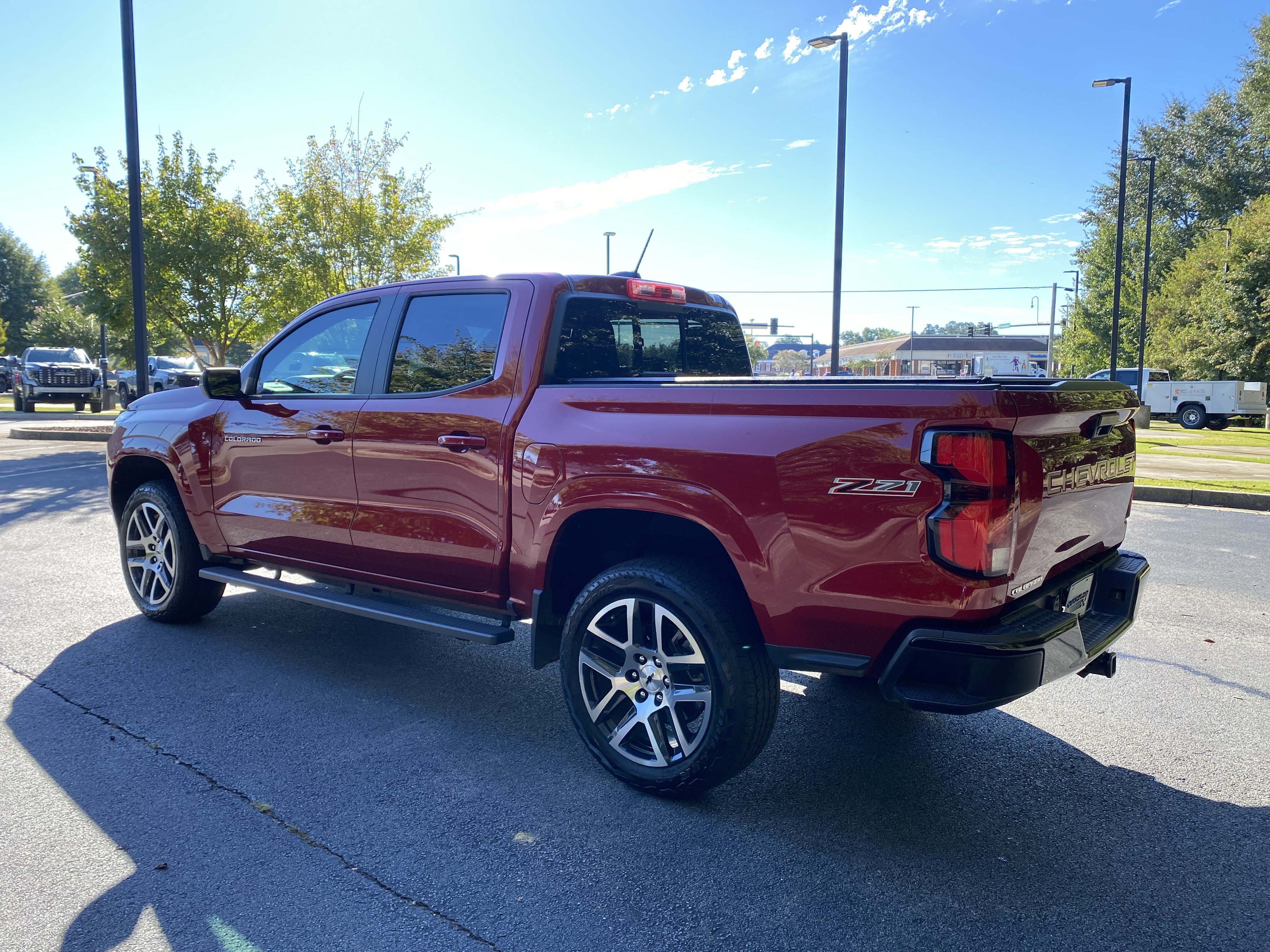 Used 2023 Chevrolet Colorado Z71 w/ Z71 Convenience Package 2 AWD/4WD image 7