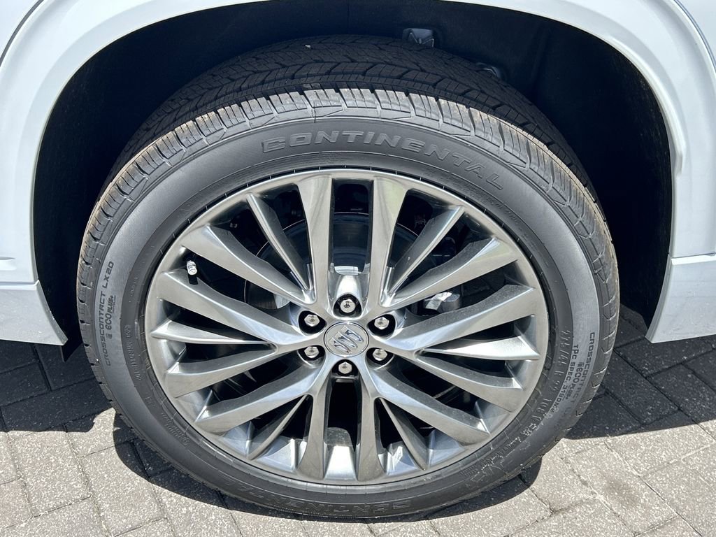 New 2026 Buick Enclave Avenir w/ Super Cruise Package FWD image 30