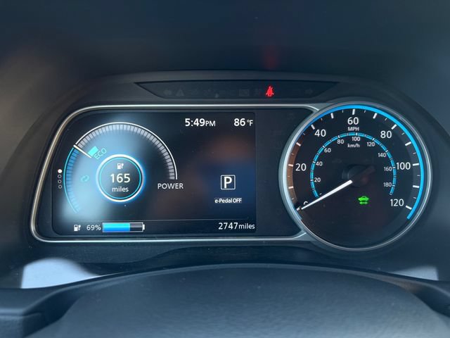 Certified 2025 Nissan Leaf SV Plus FWD image 16