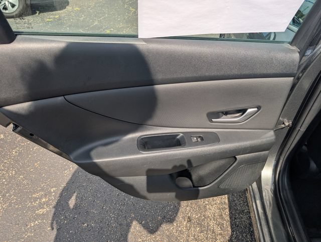 Used 2025 Hyundai Elantra Limited FWD image 10