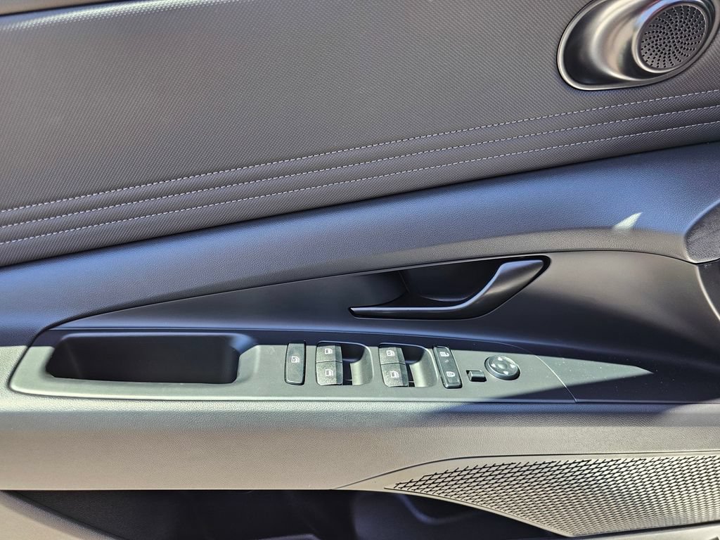 Certified 2026 Hyundai Elantra Sport FWD image 22