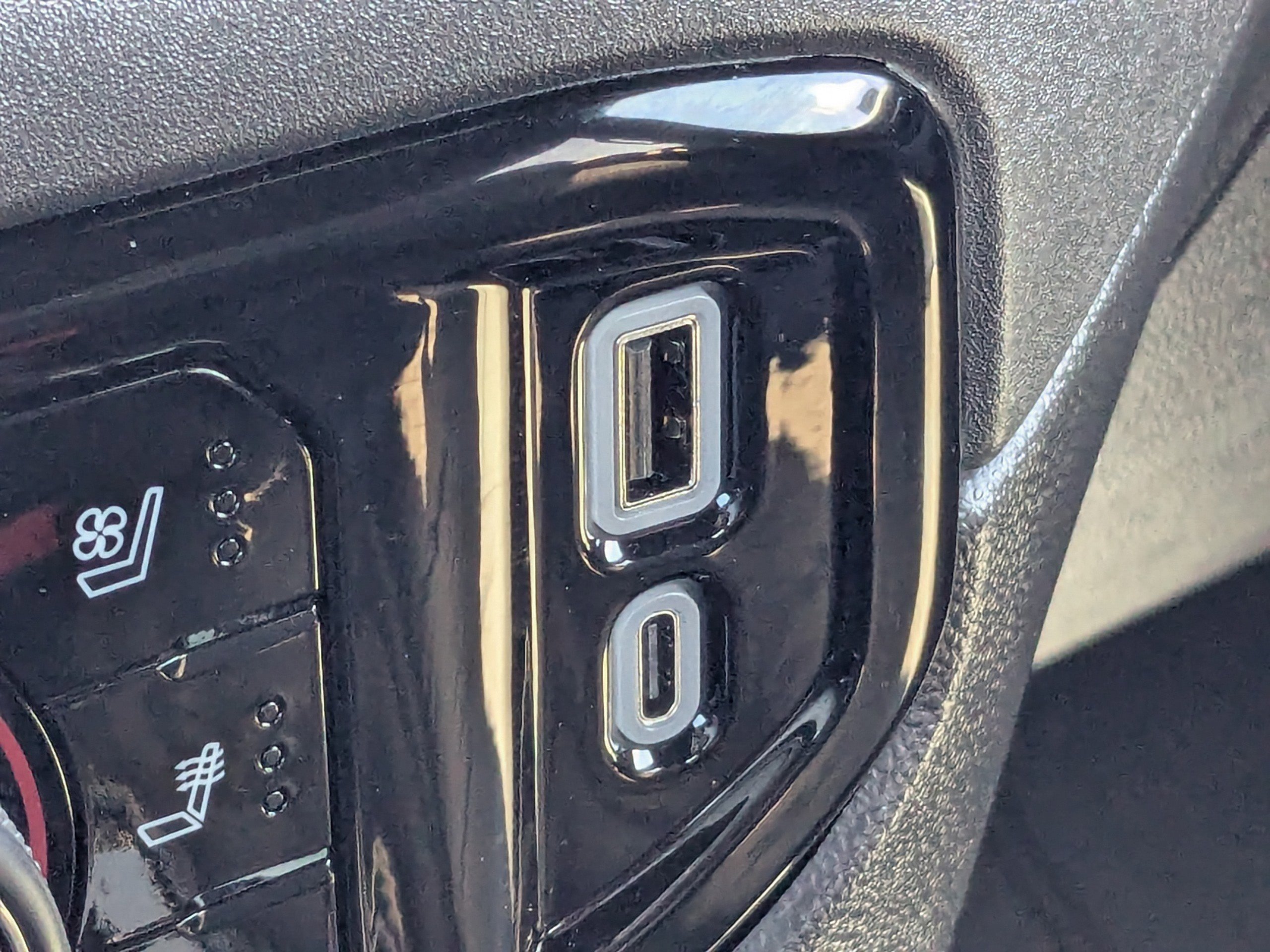 Used 2024 Chevrolet Silverado 1500 ZR2 image 22