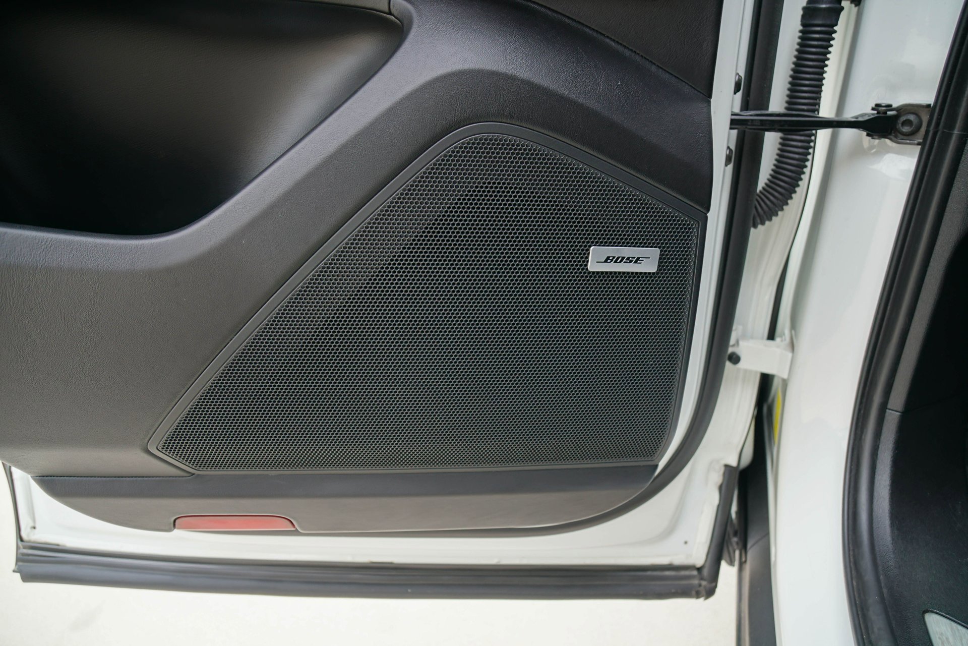 Used 2020 Porsche Cayenne image 40